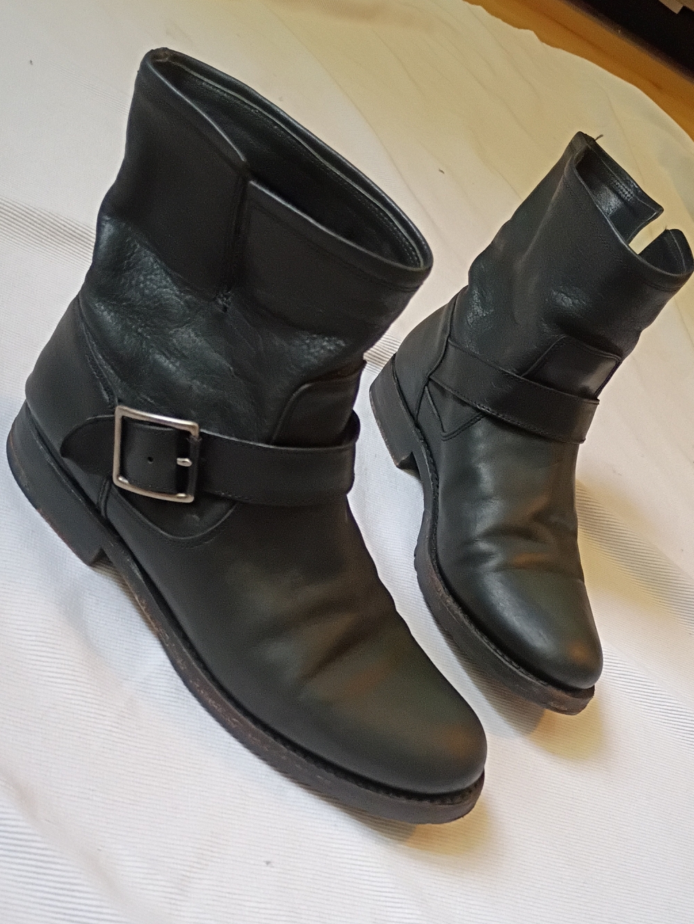 Frye Women's Thick Black Leather Ankle Boot